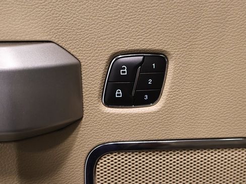 Certified 2019 Ford F350 Lariat w/ Lariat Ultimate Package image 13