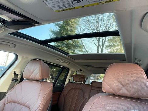 Used 2026 BMW X7 xDrive40i w/ Premium Package image 27
