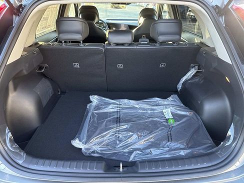 New 2026 Kia Niro EX image 4