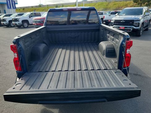 Used 2023 Chevrolet Silverado 1500 LT AWD/4WD image 22