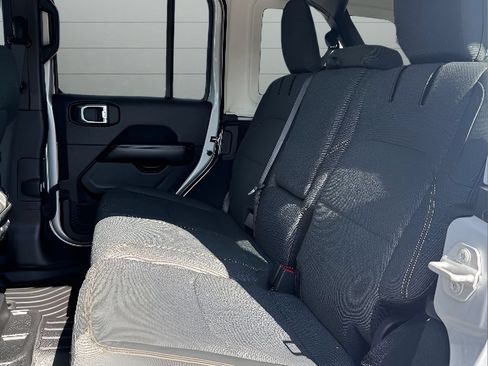 Used 2024 Jeep Wrangler Unlimited Sahara AWD/4WD image 24