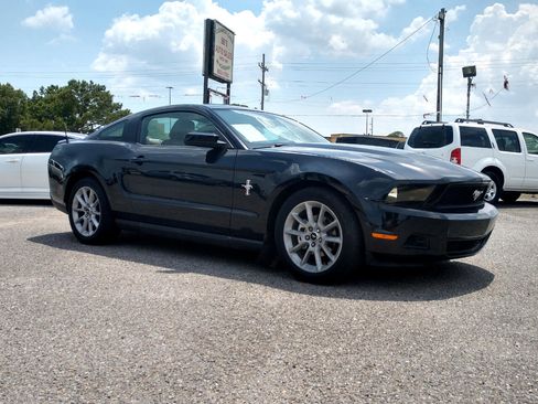Used 2010 Ford Mustang Coupe image 8