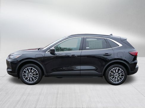 Used 2025 Ford Escape SE w/ PHEV Premium Package image 4
