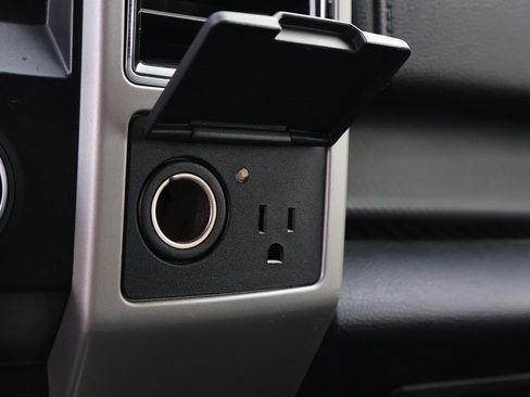 Used 2020 Ford F150 Lariat w/ Equipment Group 502A Luxury image 33