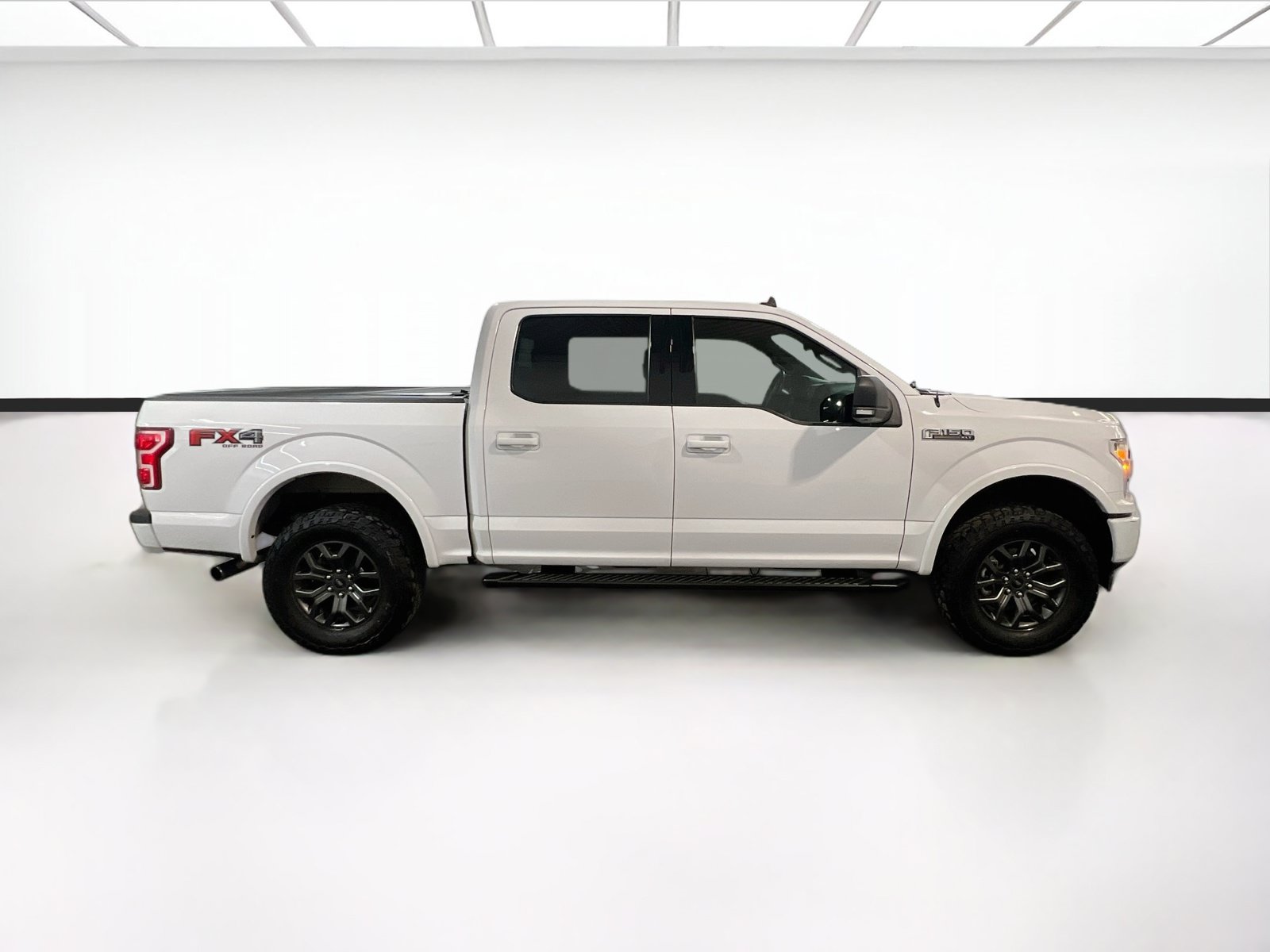 Used 2020 Ford F150 XLT w/ Equipment Group 302A Luxury AWD/4WD image 23