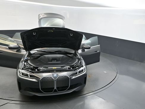 Used 2025 BMW i4 eDrive40 w/ Premium Package RWD image 52