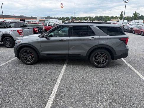 Certified 2025 Ford Explorer ST-Line w/ ST-Line Street Pack AWD/4WD image 5