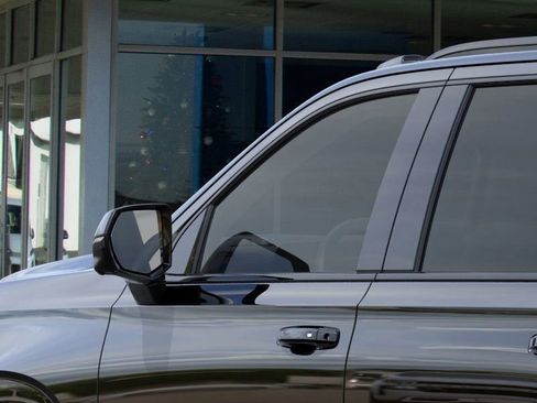 New 2026 Chevrolet Suburban RST image 12