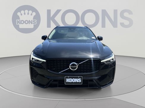 Used 2024 Volvo XC60 B5 Core w/ Climate Package AWD/4WD image 4