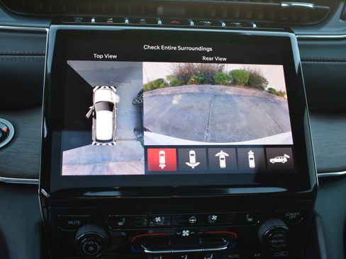 Used 2025 Jeep Grand Cherokee Summit image 20