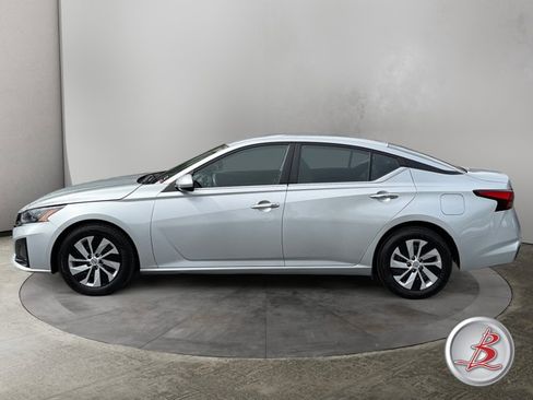 Used 2023 Nissan Altima 2.5 S FWD image 4
