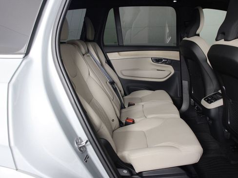 Certified 2026 Volvo XC90 B6 Plus w/ Protection Package Premier AWD/4WD image 30