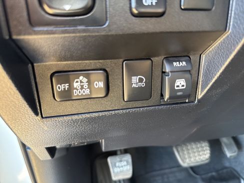 Used 2019 Toyota Tundra SR5 image 12