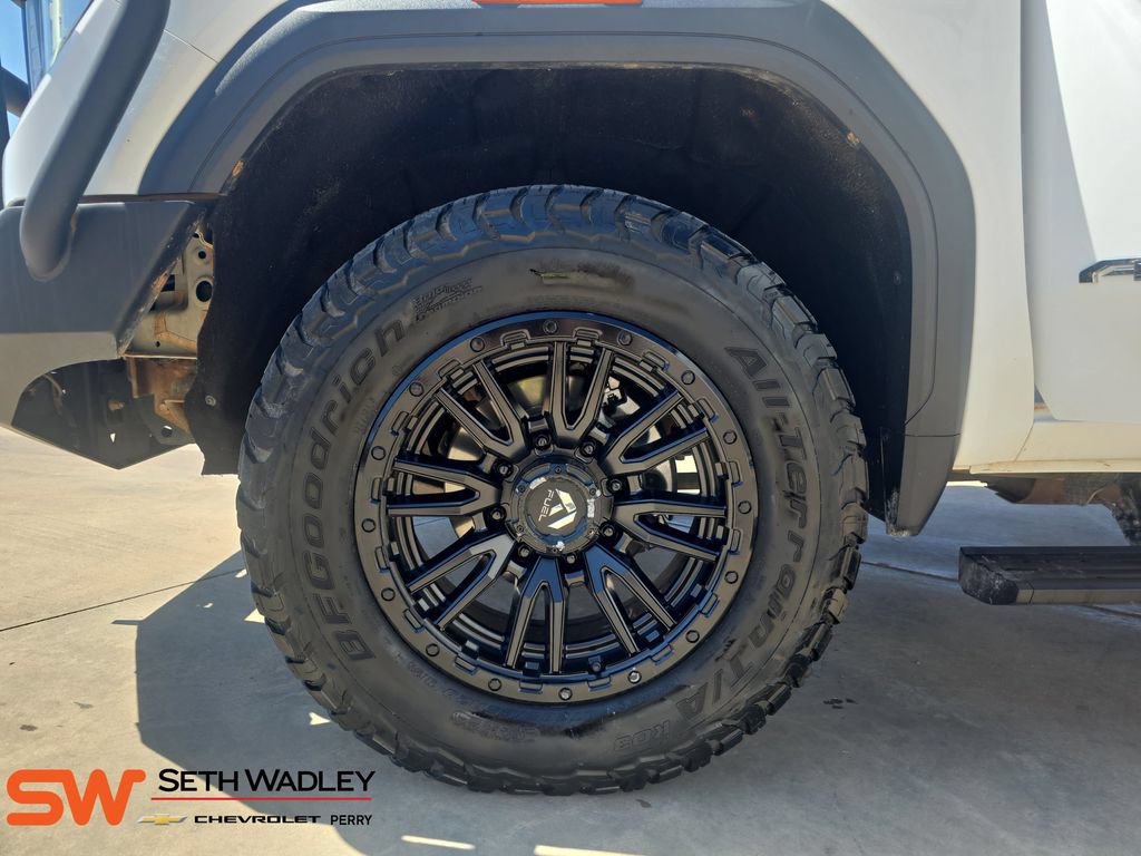 Used 2022 GMC Sierra 2500 AT4 w/ AT4 Premium Plus Package AWD/4WD image 33