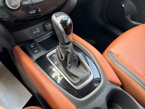 Used 2020 Nissan Rogue SL AWD/4WD image 19