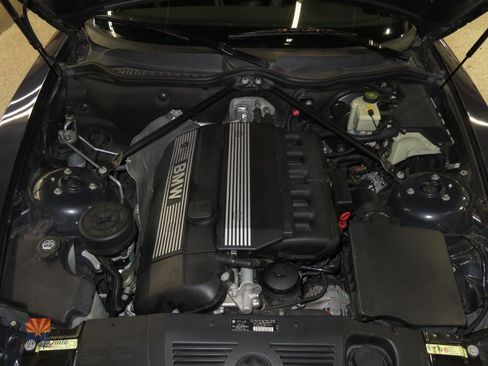 Used 2005 BMW Z4 2.5i RWD image 7