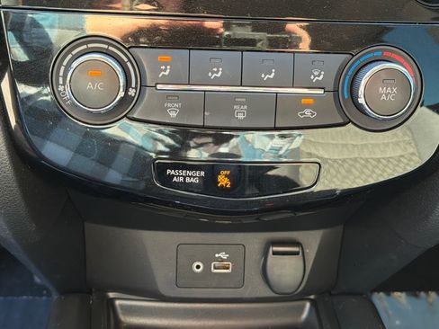 Certified 2019 Nissan Rogue S image 25