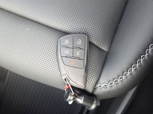 New 2026 GMC Terrain Denali w/ LPO, Floor Liner Package image 38