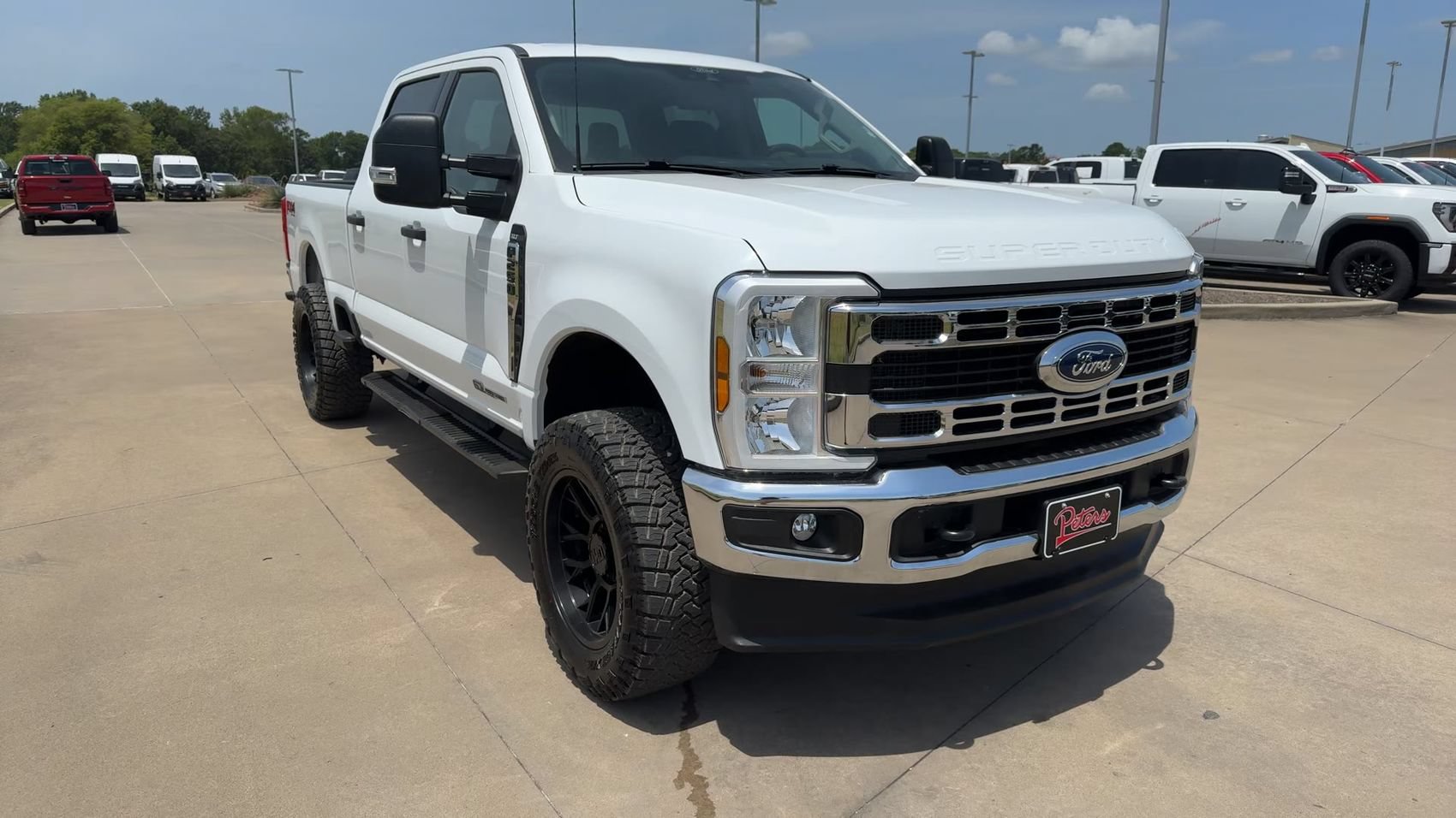 Used 2025 Ford F250 XLT w/ FX4 Off-Road Package AWD/4WD image 3