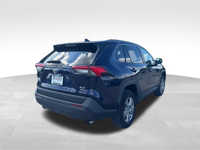 Used 2025 Toyota RAV4 XLE AWD/4WD image 5