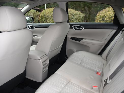 Used 2017 Nissan Sentra SV w/ Driver's Assist Package image 15