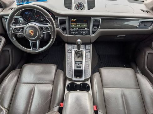 Used 2015 Porsche Macan Turbo AWD/4WD image 5