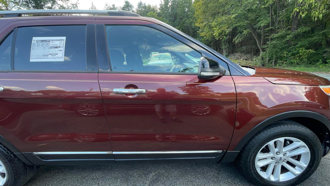 Used 2015 Ford Explorer XLT AWD/4WD image 11