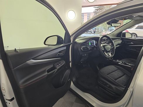 Used 2023 Chevrolet Bolt EUV Premier w/ Sun & Sound Package image 21
