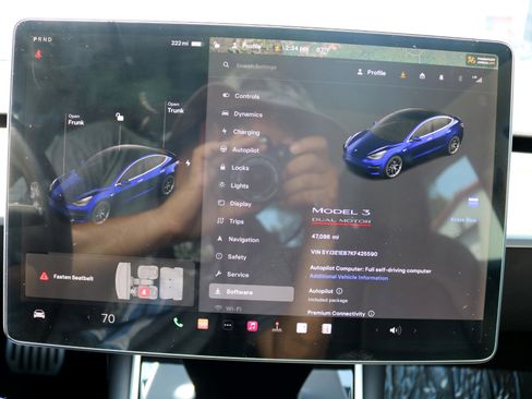 Used 2019 Tesla Model 3 Performance image 39