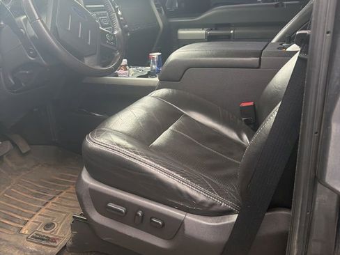 Used 2016 Ford F250 Lariat w/ Lariat Interior Package AWD/4WD image 8