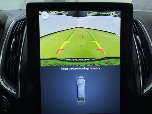 Used 2024 Ford Edge Titanium image 22