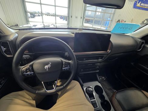 Used 2025 Ford Bronco Sport Outer Banks w/ Outer Banks Tech Package+ AWD/4WD image 32