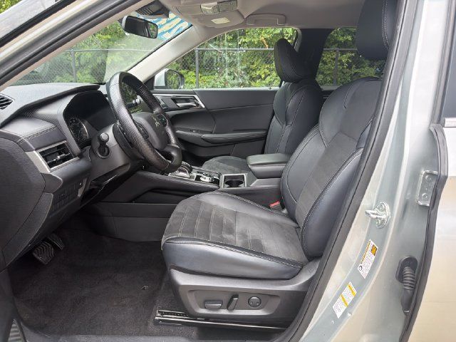 Used 2024 Mitsubishi Outlander SE AWD/4WD image 11