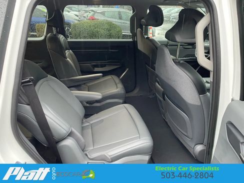 Used 2025 Kia EV9 Light Long Range image 47