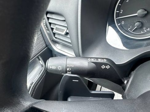 Used 2023 Nissan Rogue SV AWD/4WD image 26