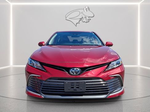 Used 2021 Toyota Camry LE w/ Carpet Mat Package (TMS) AWD/4WD image 7