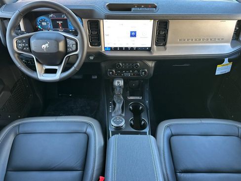 New 2025 Ford Bronco Outer Banks AWD/4WD image 10