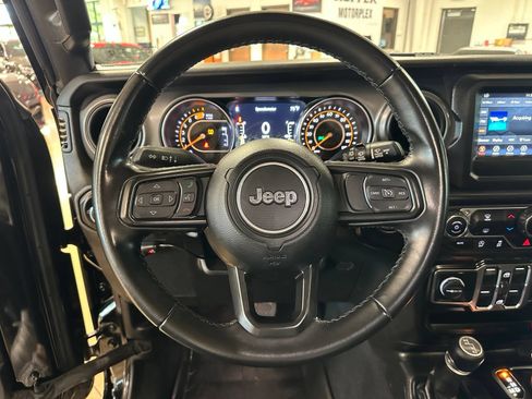 Used 2022 Jeep Wrangler Unlimited Sport AWD/4WD image 17