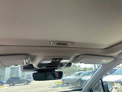 New 2025 Subaru Crosstrek 2.5i Limited w/ Popular Package #3A image 9