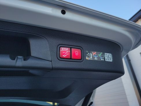 Certified 2025 Mercedes-Benz GLS 580 4MATIC image 10