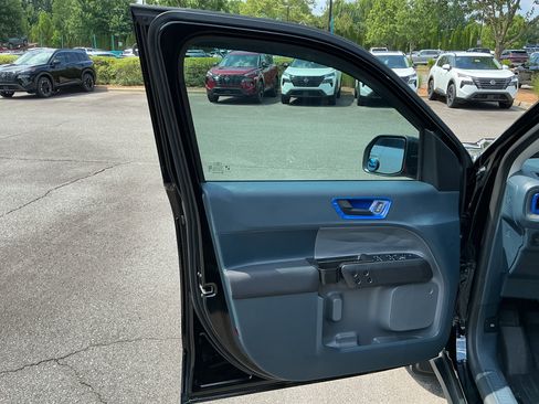 Used 2025 Ford Maverick XL w/ Equipment Group 102A AWD/4WD image 11