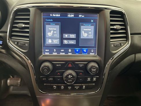 Used 2018 Jeep Grand Cherokee Altitude AWD/4WD image 20
