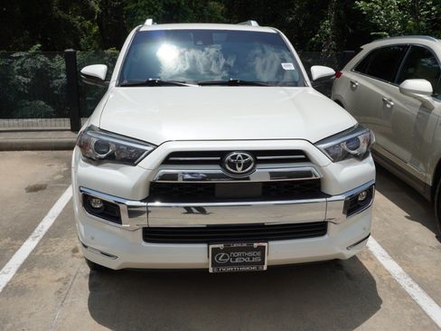 Used 2021 Toyota 4Runner Limited RWD image 2