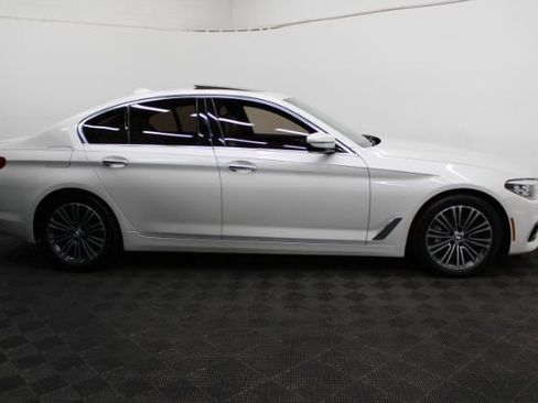 Used 2018 BMW 540i xDrive w/ Premium Package image 5
