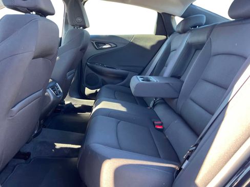 Used 2022 Chevrolet Malibu LT image 17