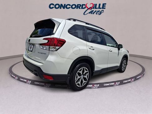Certified 2023 Subaru Forester Premium AWD/4WD image 7