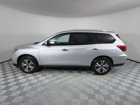 Used 2019 Nissan Pathfinder SV FWD image 8