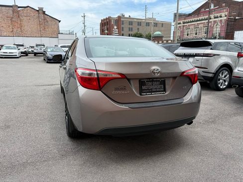 Used 2015 Toyota Corolla LE FWD image 4