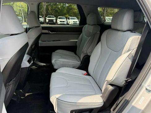 Used 2025 Hyundai Palisade SEL FWD image 8
