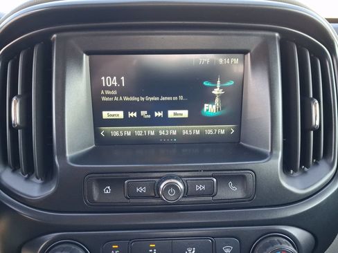 Used 2018 GMC Canyon 4x4 Extended Cab w/ Convenience Package image 14